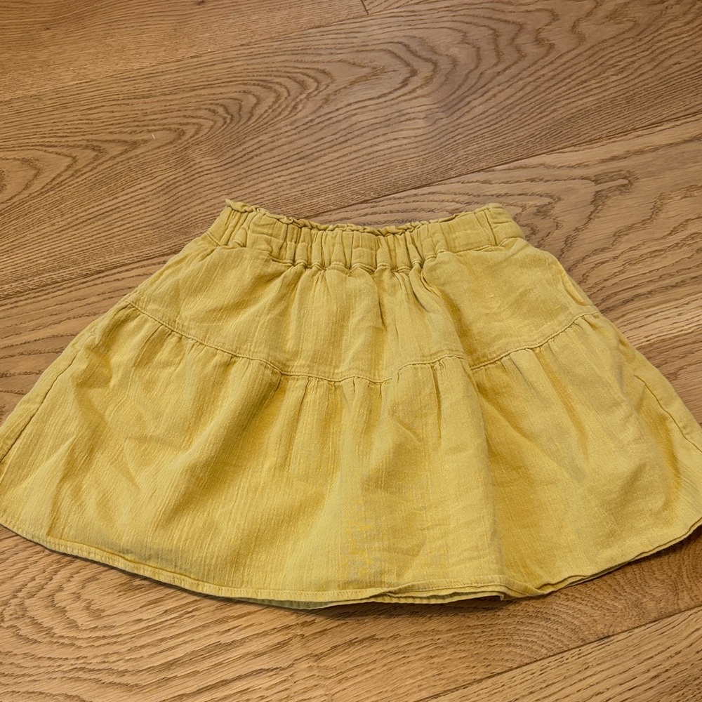 Uniqlo Girls Mustard Skort size 5-6